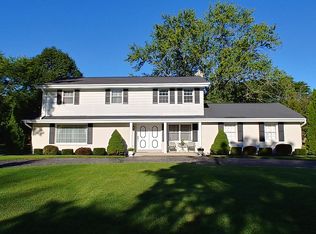 1825 Village Green Ct, Elm Grove, WI 53122