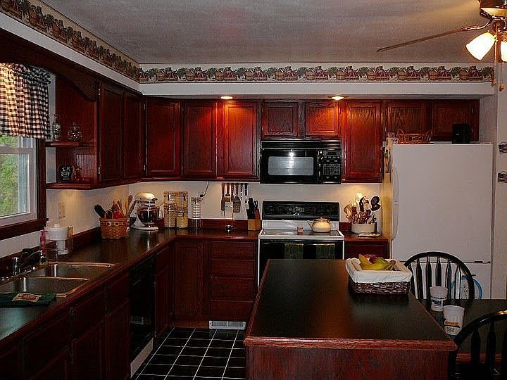 Kitchen with Island and table for two