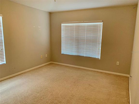 5th image of 1555 Broken Oak Dr