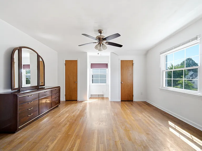 4437 Groveland Rd — Photo 23