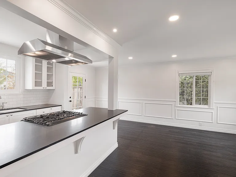 285 Palmer St — Photo 3
