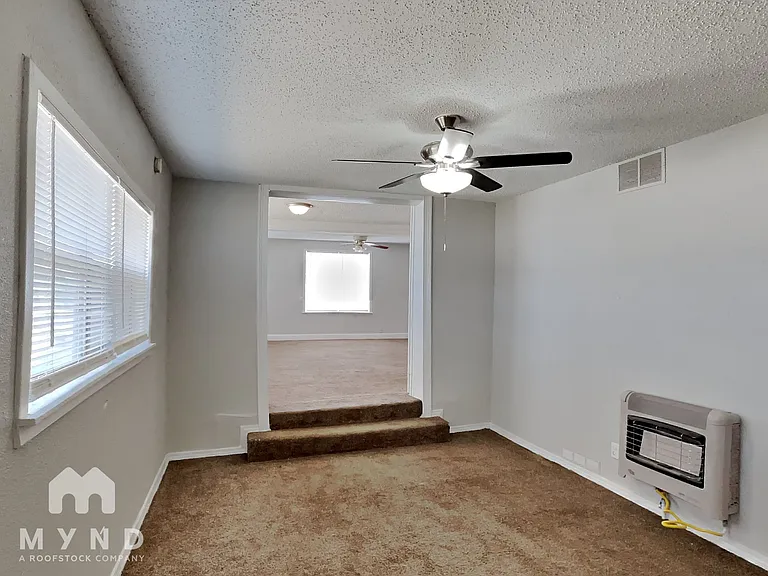 915 Woodrow Rd — Photo 10