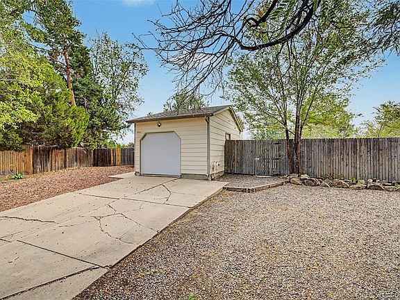 3rd image of 3861 S Truckee Way