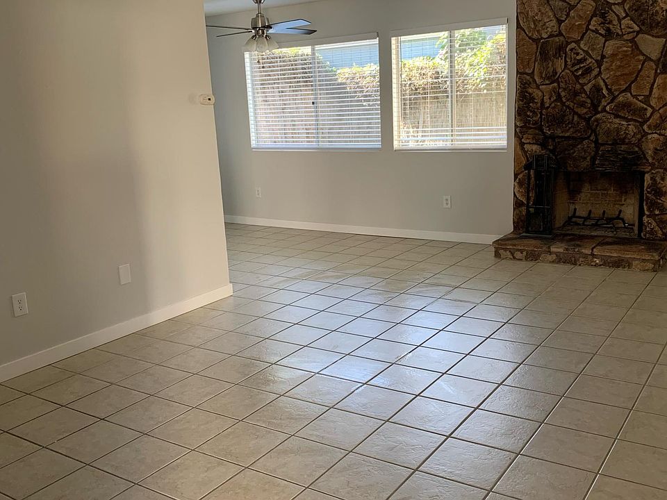 1st image of 1942 Diamond St APT 2