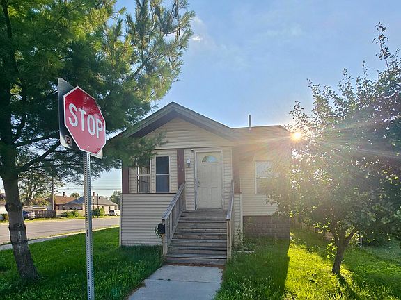 3rd image of 4648 Torrence Ave