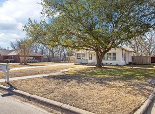 914 Prairie Ave, Cleburne, TX 76033