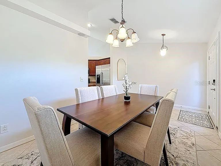 2402 Dryer Ave — Photo 19