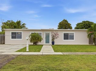 941 E 16th Pl, Hialeah, FL 33010