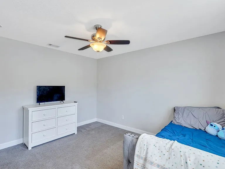 203 Grandview Dr #1 — Photo 18