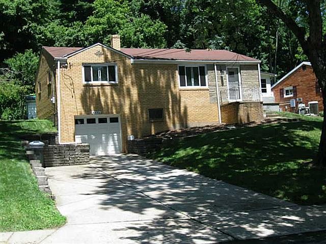 1st image of 3550 Valley Dr