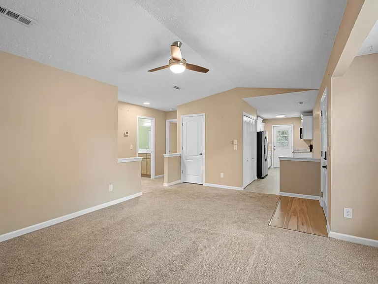 3056 Casa Dr — Photo 4