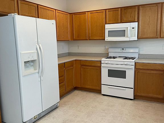 5th image of 10477 Masons Creek St