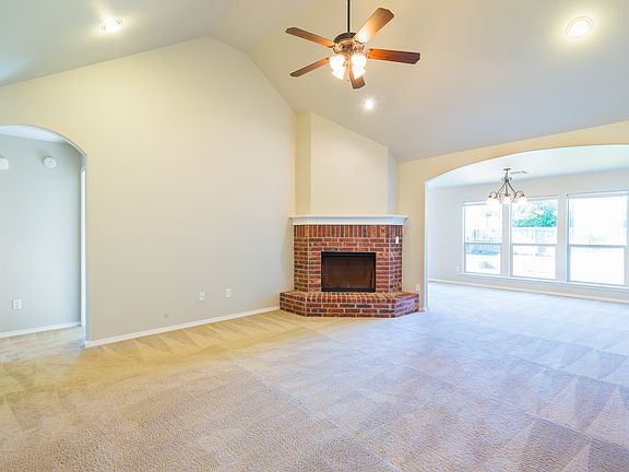 3rd image of 4310 N 33rd Ct