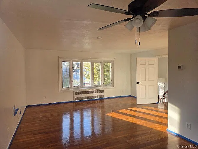 3 bed, 1.5 bath, 4108 sqft, $3,950 — Photo 3