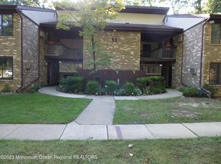 93B Arrowood Rd, Englishtown, NJ 07726