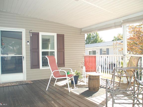 3rd image of 447 Manor House Ln