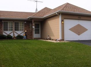 1331 Inverness Dr, Elgin, IL 60120