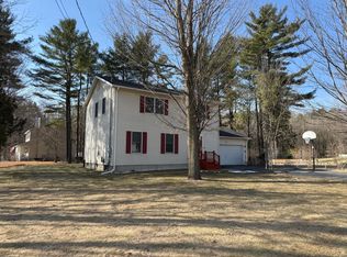 1 Rivers Edge Dr, Morrisonville, NY 12962