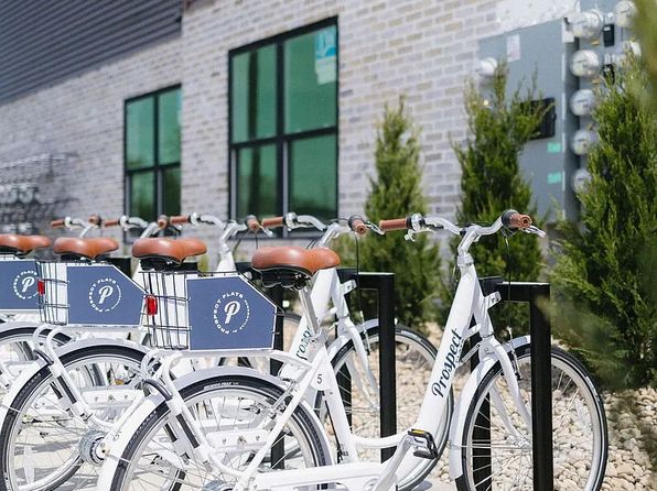 3233 Prospect St #204