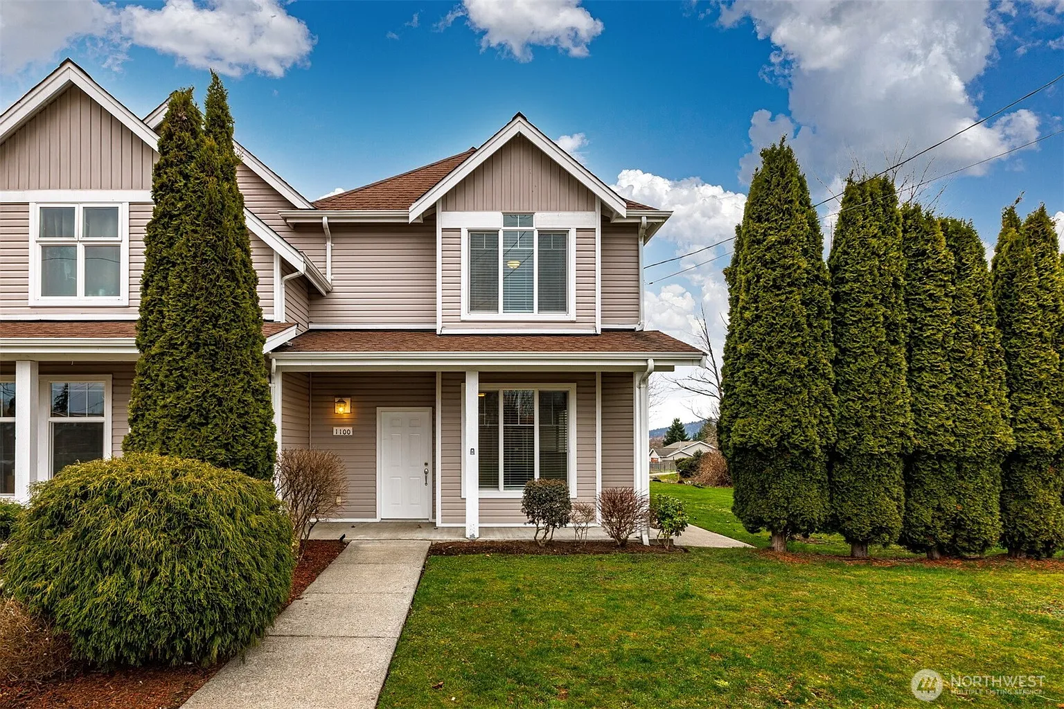 1100 E Illinois Street photo 1