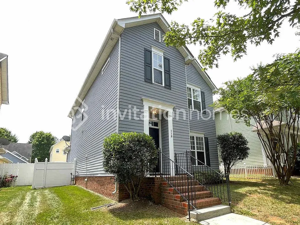 110 E Decatur Ave