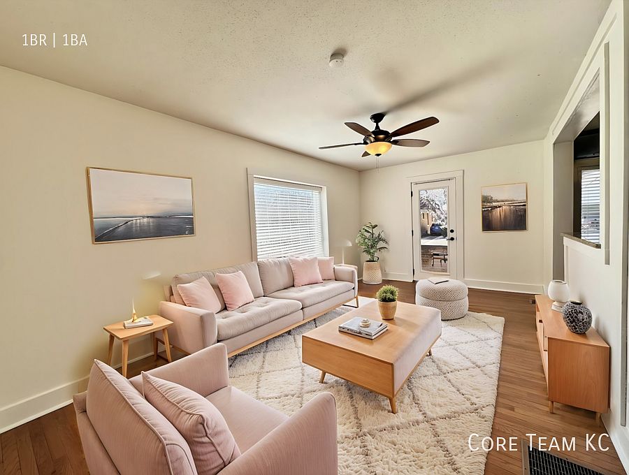 1st image of 4328 Roanoke Pkwy #206
