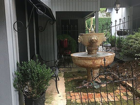 2nd image of 1955 Woodlake Dr