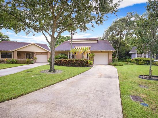 2401 Ginger Ave, Coconut Creek, FL 33063