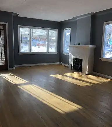 4th image of 9760 85th Ave NW #1