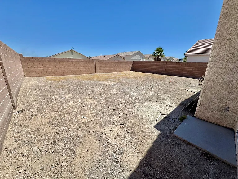 8852 Winter Sky Ave — Photo 23