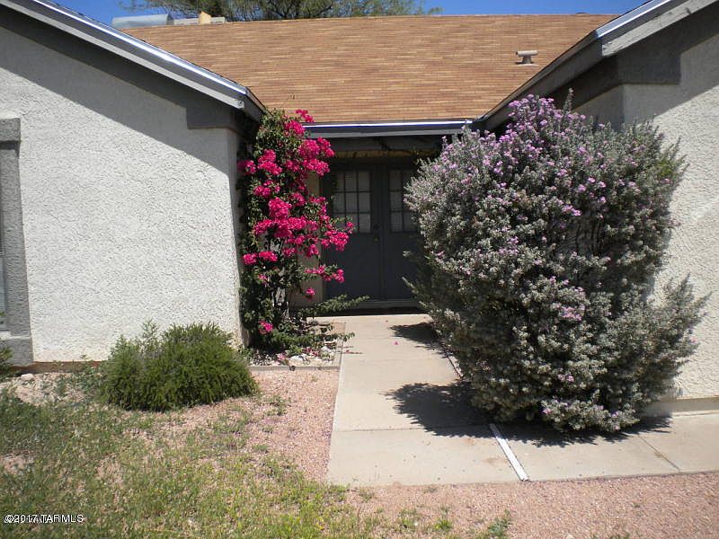 1st image of 2812 W Calle Cuero De Vaca