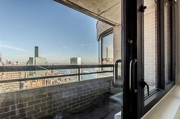 Rented by Park River | media 7