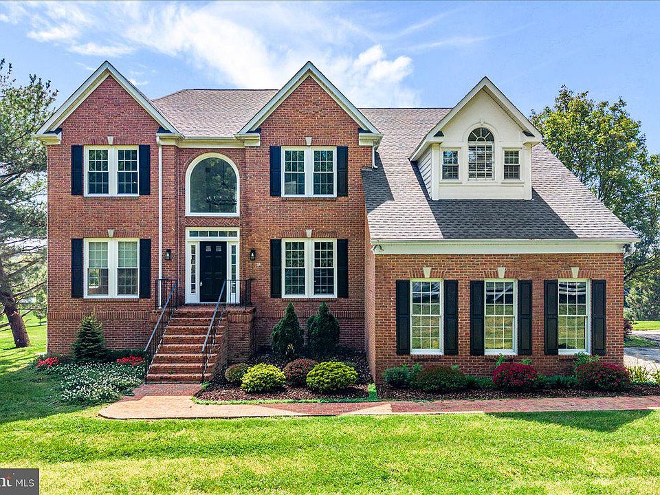 1st image of 6201 Belmont Cir