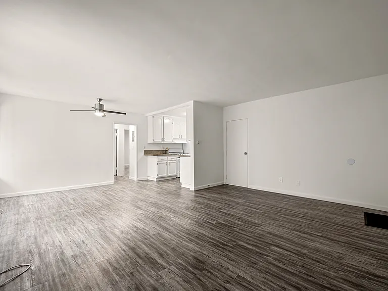 7518 LEXINGTON — Photo 29