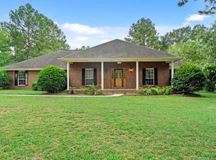 105 Ramblewood Dr, Hattiesburg, MS 39402