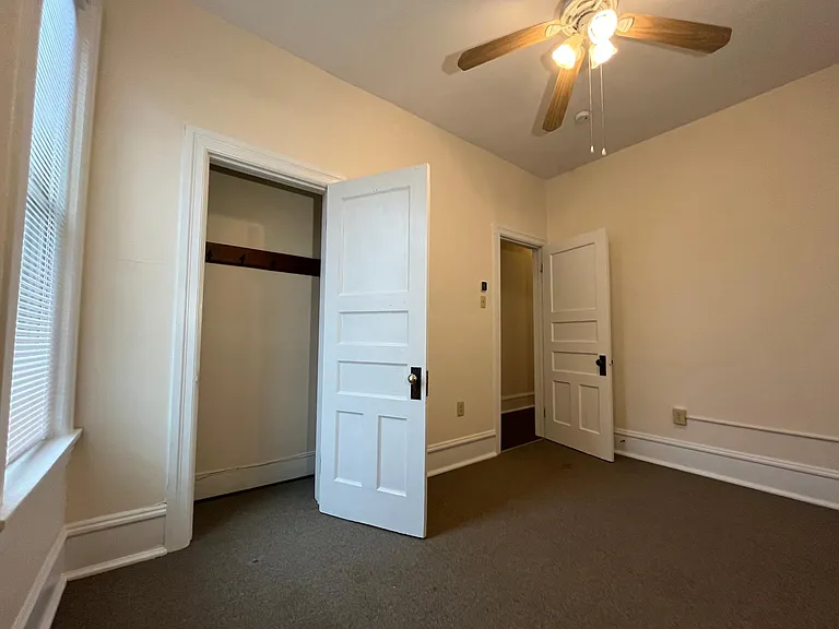 637 W 4th St #2 — Photo 17