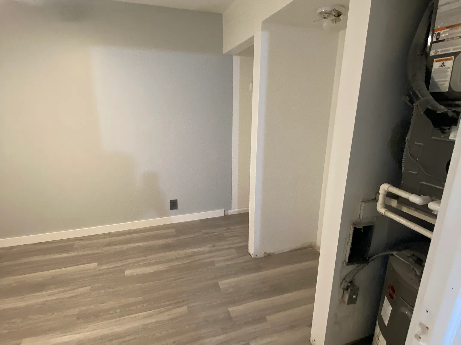 3 bed, 1050 sqft, $1,200 — Photo 2