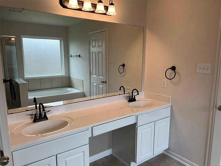 14834 Waverly Hill Ln — Photo 15