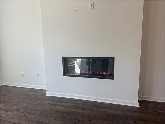 5th image of 6103 Wayburn St