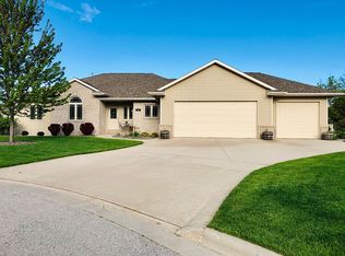 1304 Grasswoods Ct, De Pere, WI 54115