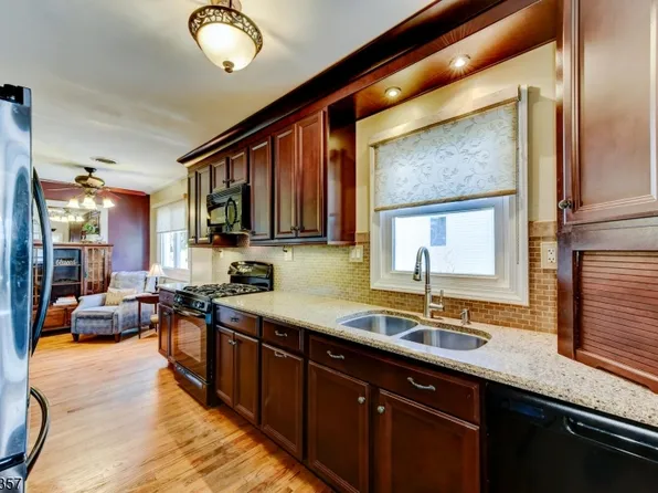 116 CRESTWOOD AVE., Branchburg Twp., NJ 08876