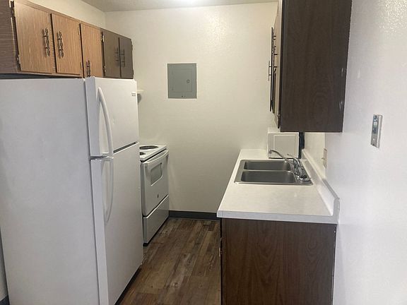 2nd image of 406 17th St NW APT 15