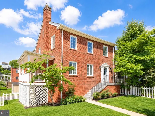 2012 S Glebe Rd, Arlington, VA 22204