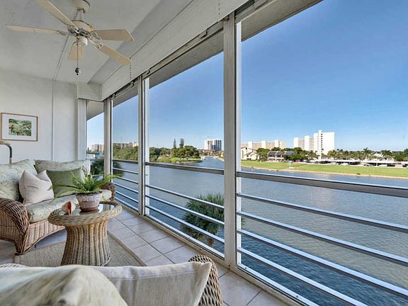 4th image of 20 Yacht Club Dr APT 414