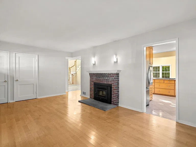 4116 Warner St — Photo 5