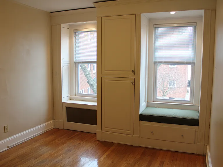 888 Farmington Ave #D — Photo 14