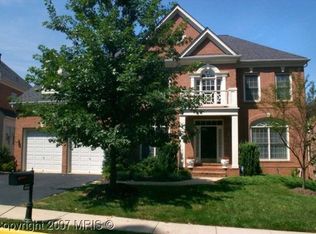3838 Farr Oak Cir, Fairfax, VA 22030