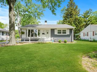 2302 Sigwalt St, Palatine, IL 60008