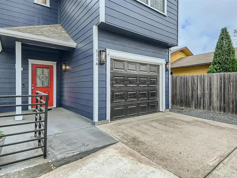 311 Blackson Ave #A — Photo 1