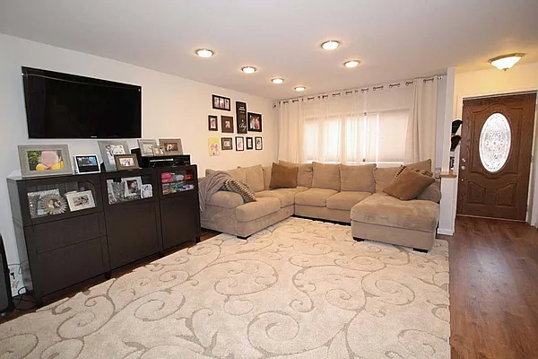 Sold by Brooklyns 4U Realty LLC | media 4